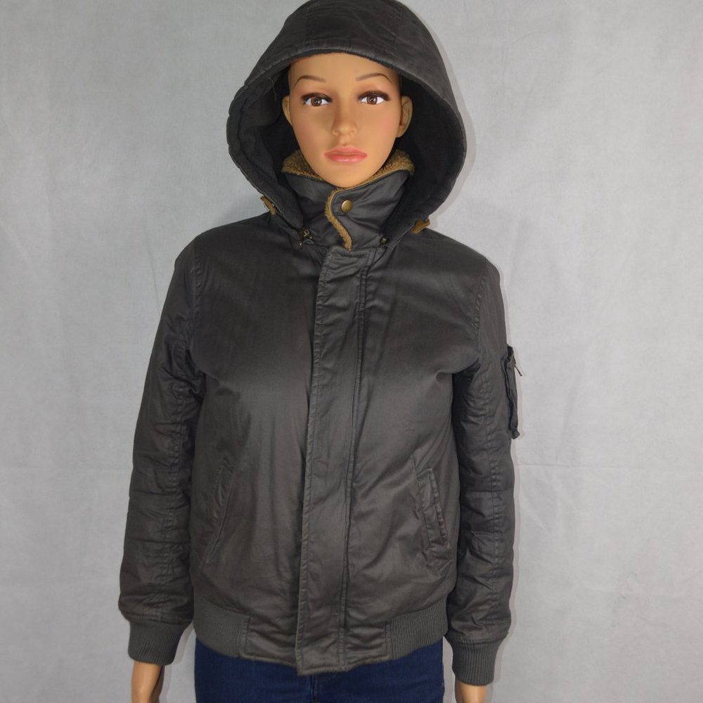 American Outfitters Women's Full Zip With Hoodie Size Small